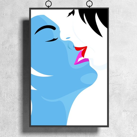 Sensual Kiss - Picture 1 of 2